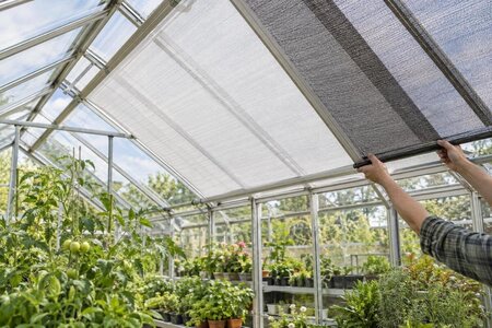Hoe kiest u schaduwdoek voor uw serre?