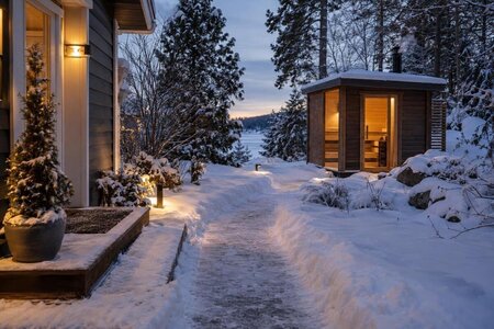 Een comfortabele route van woning naar sauna in de winter