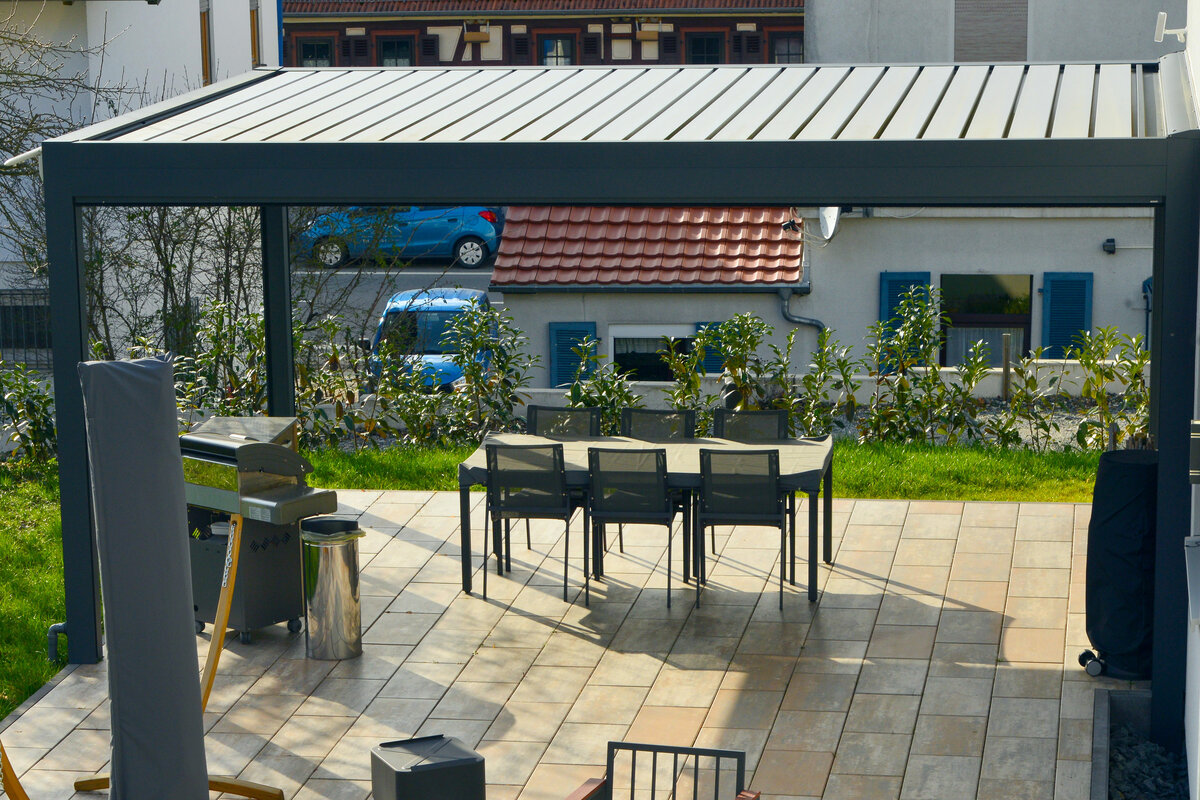 Aluminium oder Stahl: Welches Pergola-Material passt langfristig?