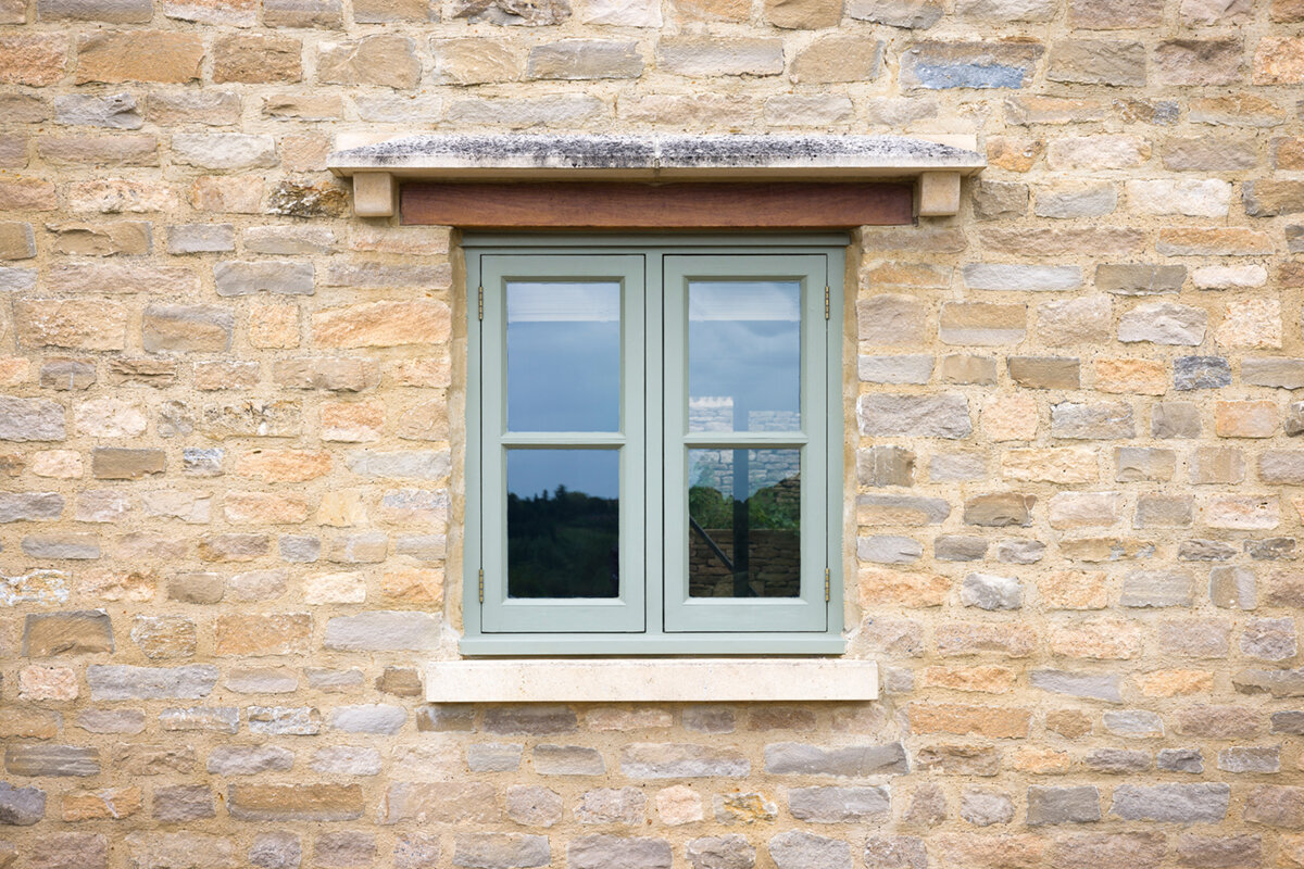 Fensterstil passend zur Hausarchitektur wählen