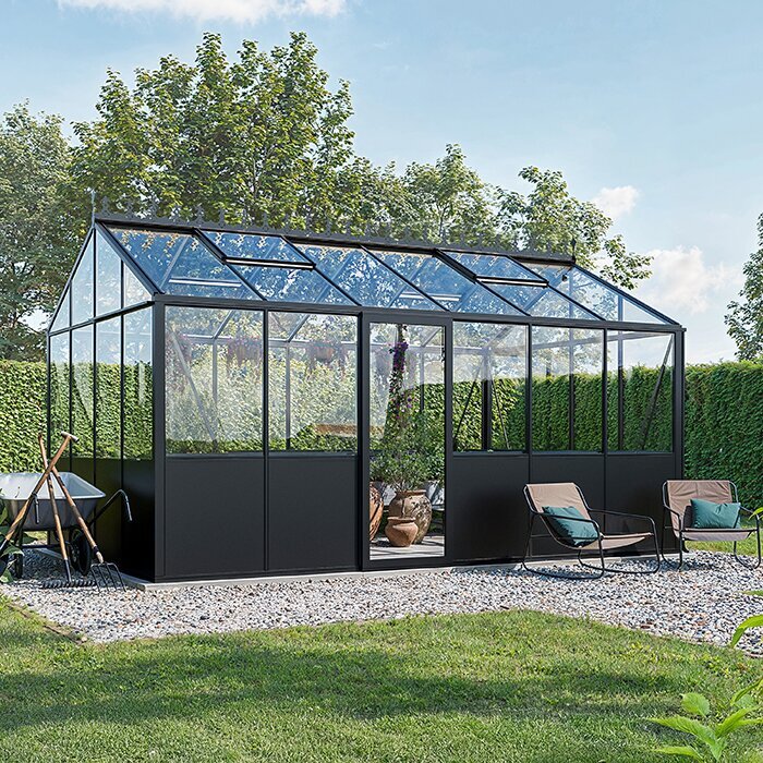 Prémiový skleník Bloomcabin Prestige solid lower aluminum panels Česko