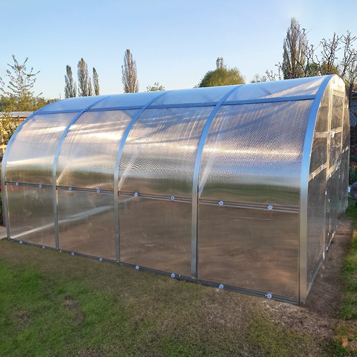 Polykarbonátový skleník