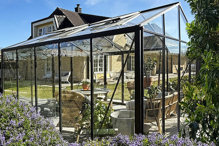 Invernaderos de lujo en España | Bloomcabin: aluminio y estilo clásico