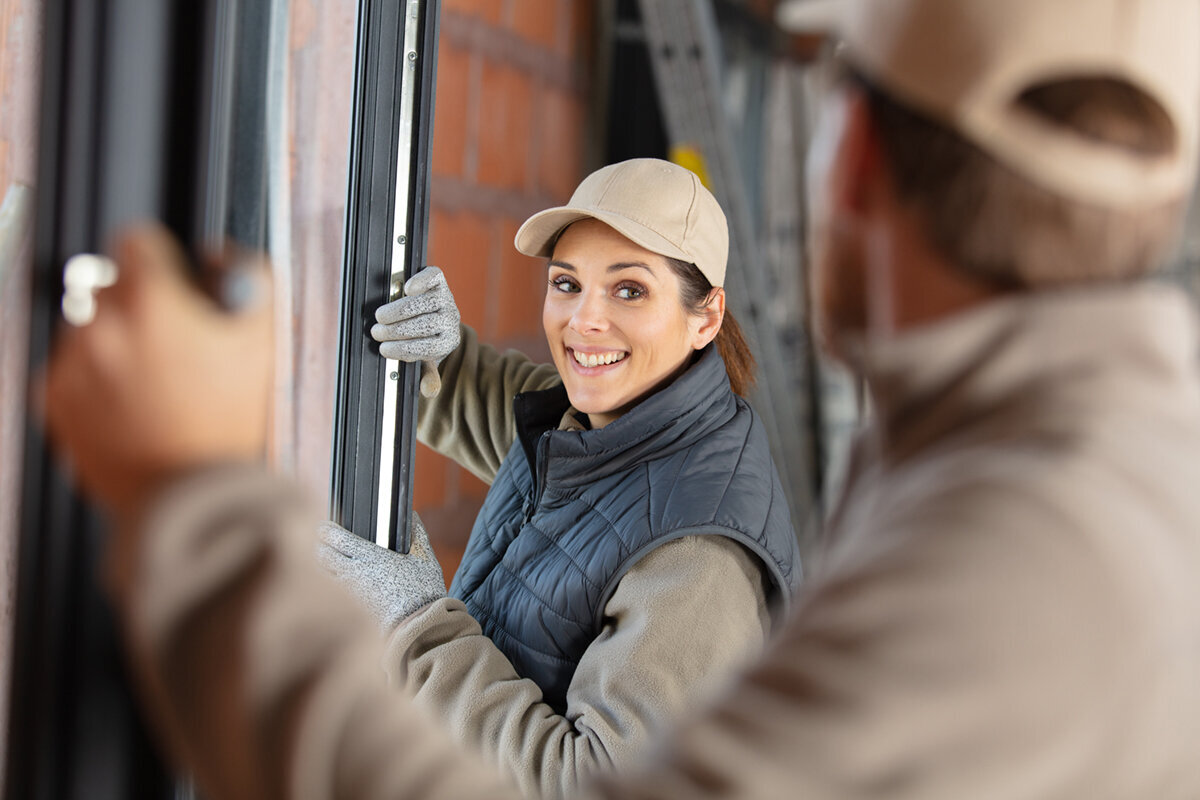 Vanhan terassioven vaihto: aukko, kisko ja lattian taso