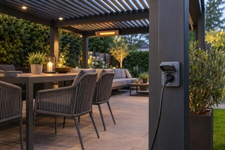 パーゴラ下の屋外コンセント:日常使いの計画