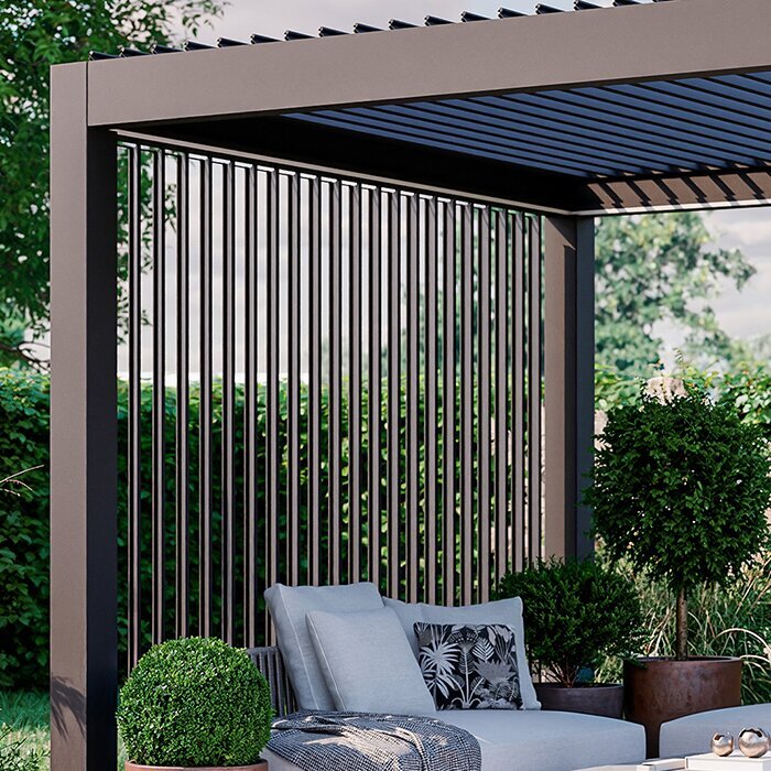Bloomcabin Pergola mit Blick in einen Garten