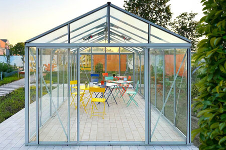 Options de portes coulissantes pour serres en aluminium