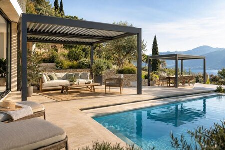 Acheter une pergola pour sa terrasse de piscine