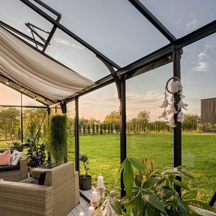 Greenhouses made of aluminum