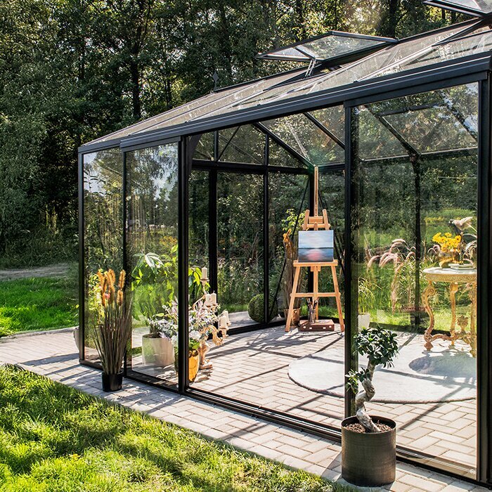 Greenhouses made of aluminum