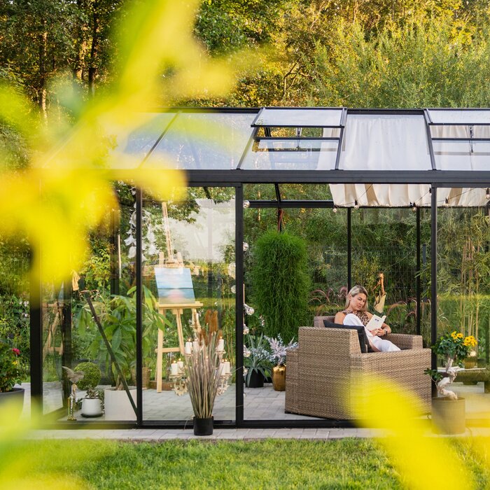 Greenhouses made of aluminum