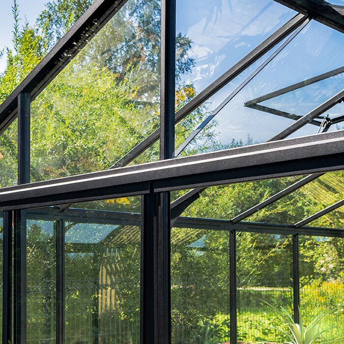 Greenhouses made of aluminum