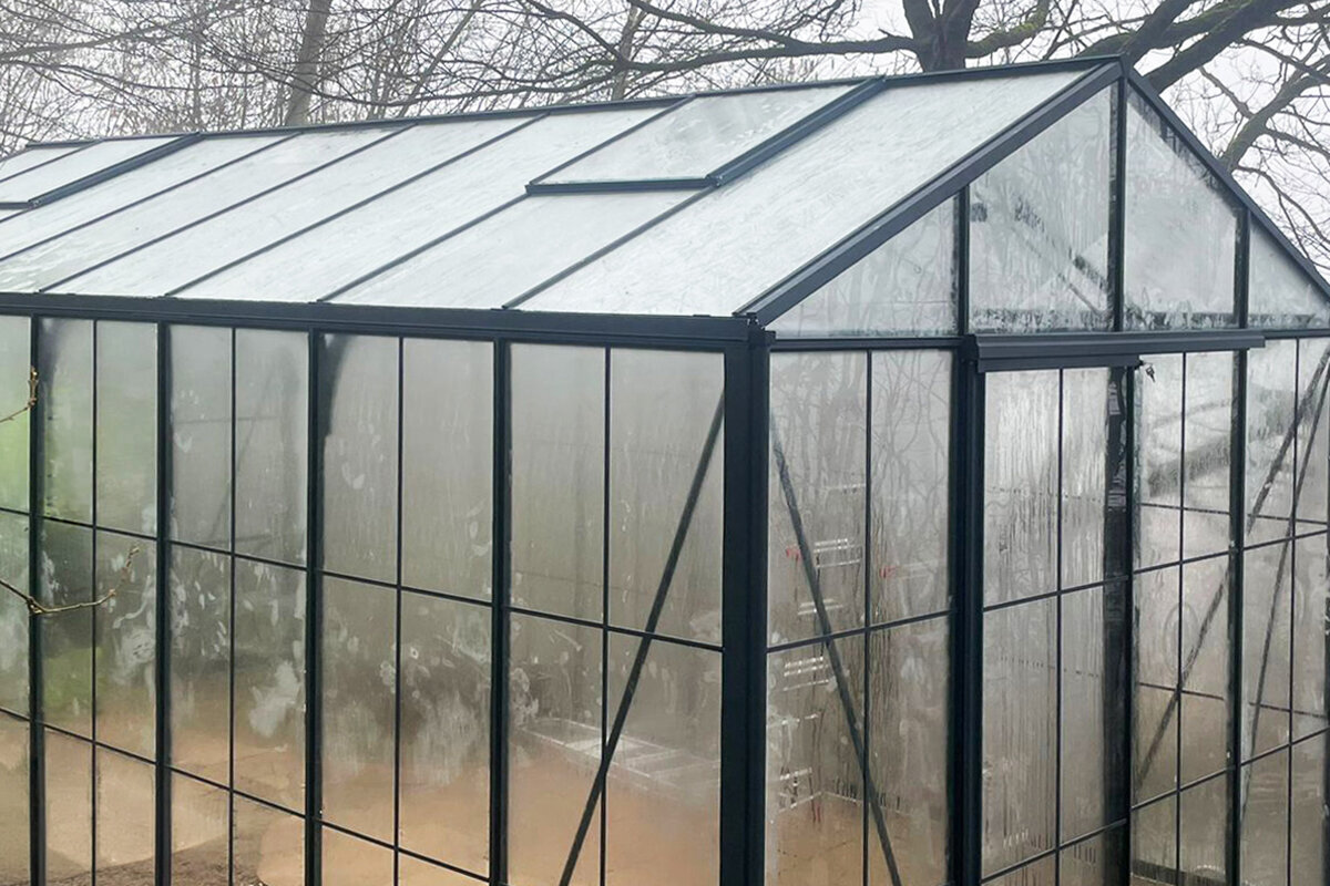 Greenhouse Temperature & Humidity Guide | Ideal Climate by Crop