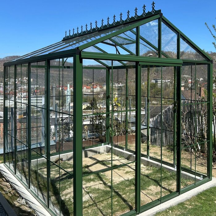 Greenhouses made of aluminum