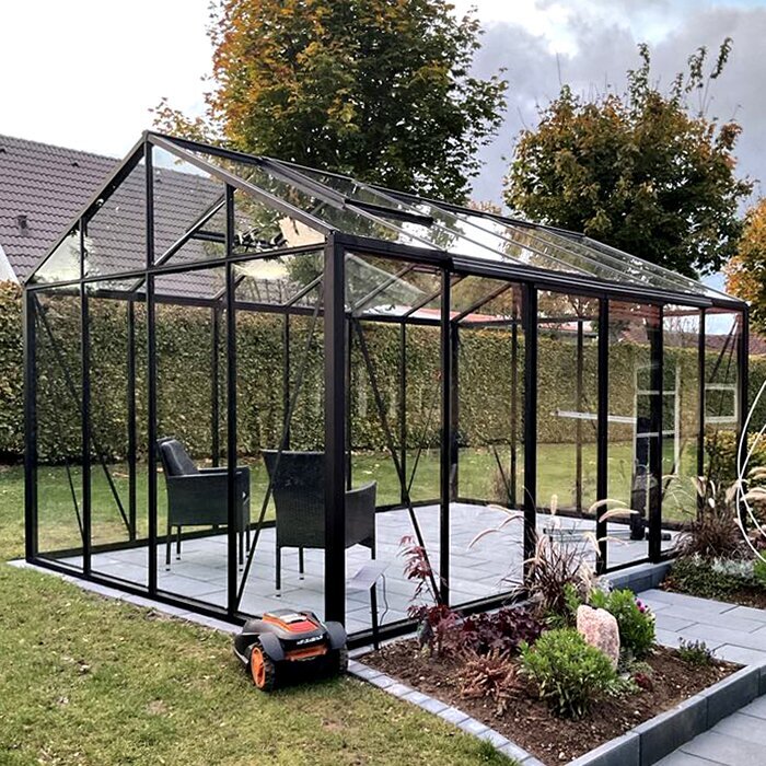 Greenhouses made of aluminum