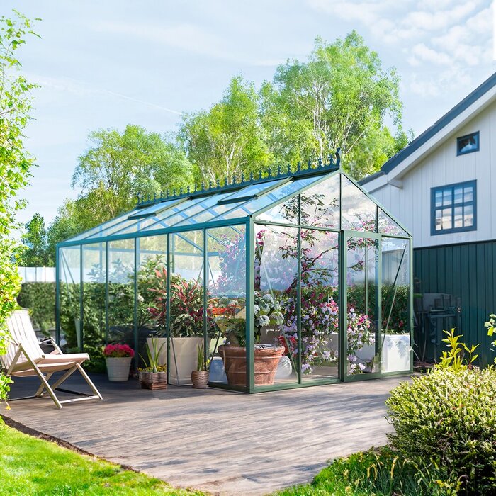 Greenhouses made of aluminum